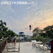 Nhà nội thất gỗ cao cấp, 114m2, 3 tầng, 8.25 tỷ, Hiệp Bình Phước